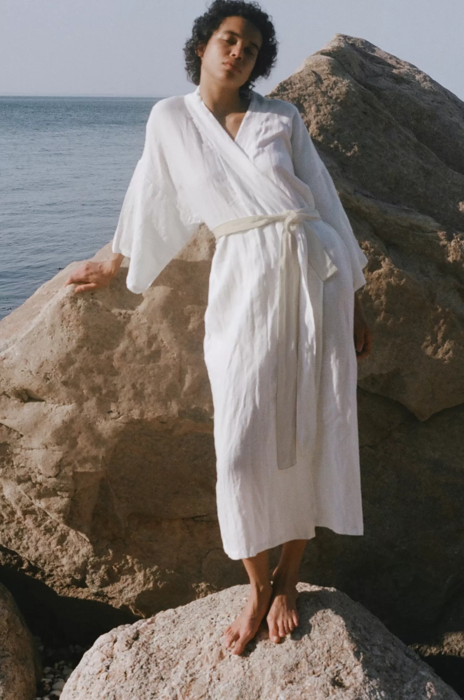 Robes-Deiji Studios the 02 robe white